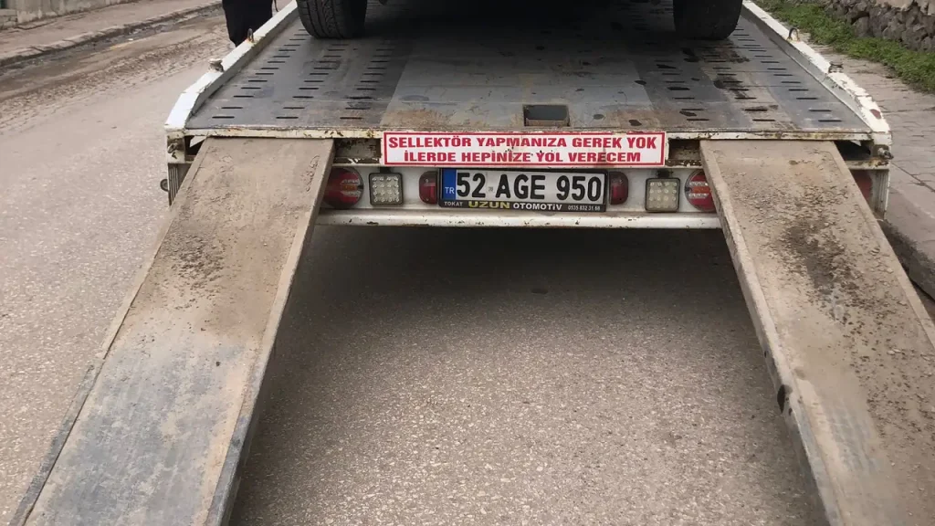 Aybastı Oto Kurtarma saha çalışması ve çekici hizmeti
