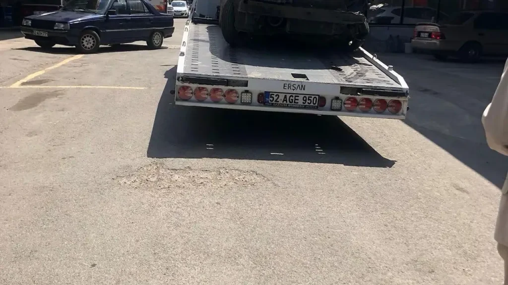 Aybastı Oto Kurtarma saha çalışması ve çekici hizmeti